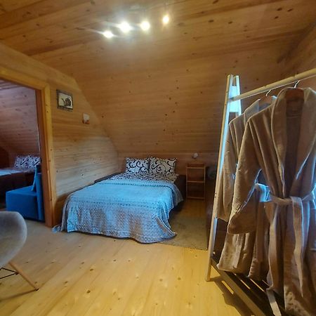 Lindiki Hotel Salaspils Buitenkant foto