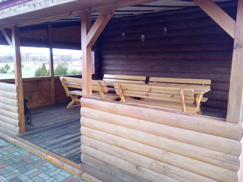 Lindiki Hotel Salaspils Buitenkant foto