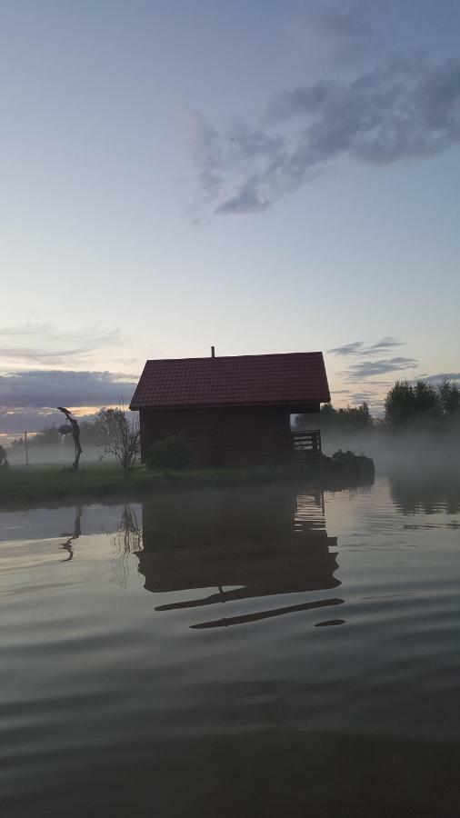 Lindiki Hotel Salaspils Buitenkant foto