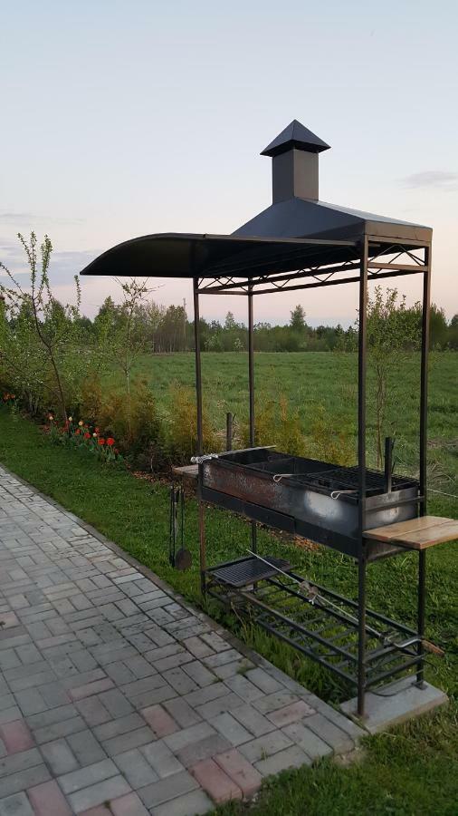 Lindiki Hotel Salaspils Buitenkant foto
